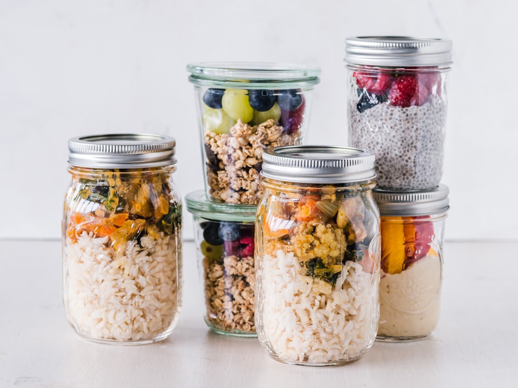 Sportler beim Trainieren mit optimaler Ernährung